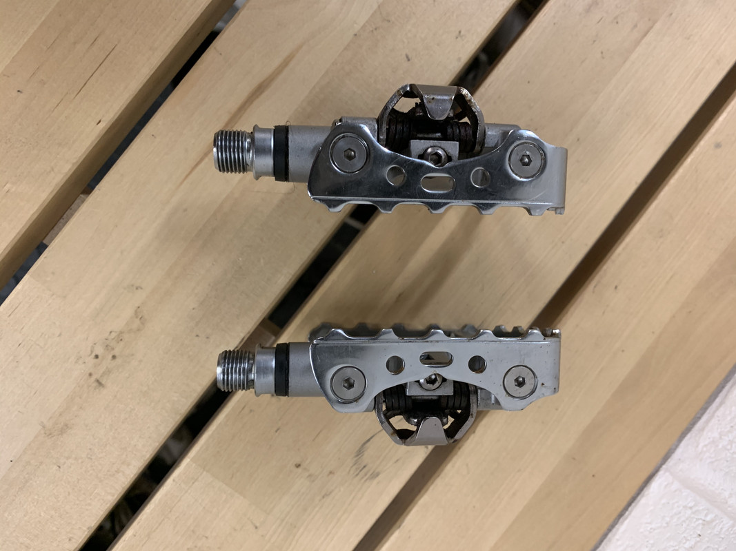 ADDF6CC8-670B-4CE3-8F4A-0C27178C273C