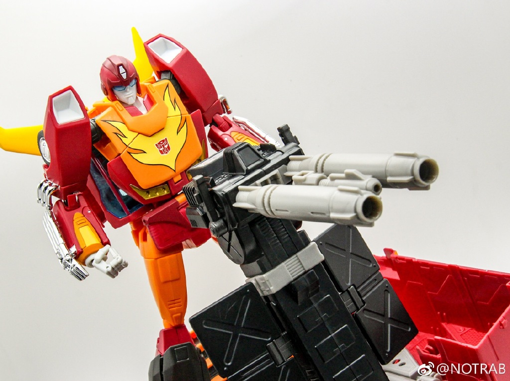 MP-09-Rodimus-Convoy-Reissue-09
