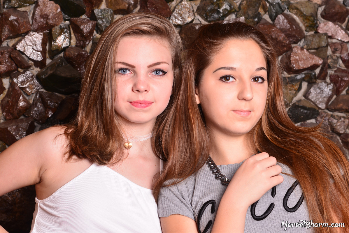 MarvelCharm_Ariana-Rebecca-Friends-126