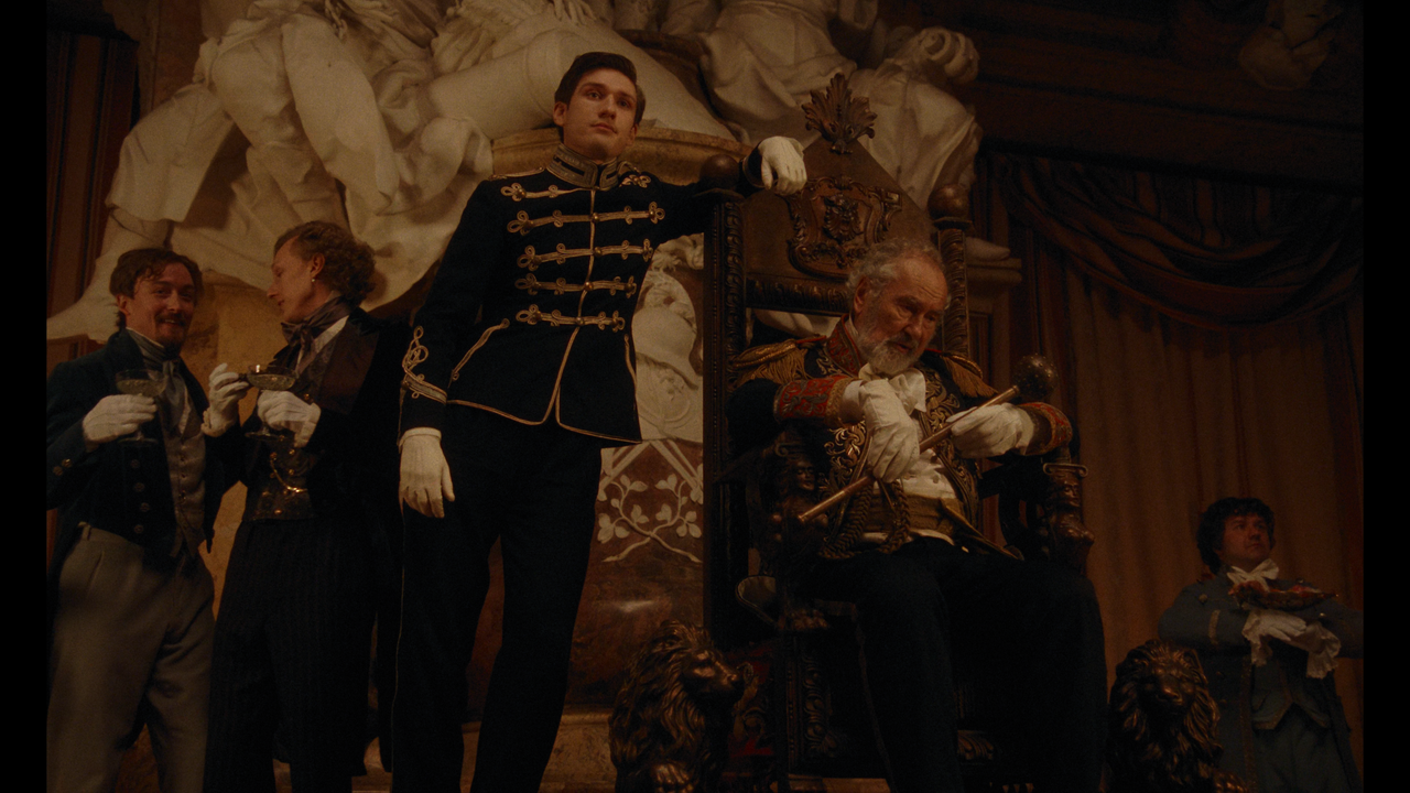 mpv-shot_The.Ugly.Stepsister.2025.2160p.UHD.BDRemux.HDR.DV.HEVC-Нечипорук_01_10_38_0007