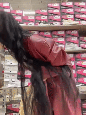 Melissa-crazy-2024-12-28-flashing-in-store-gif.gif
