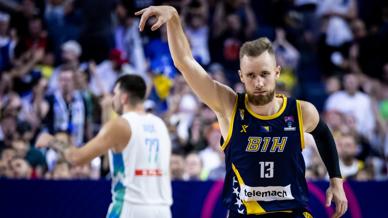 B86FB639-B3E2-4154-8100-1CF3108ACDF2