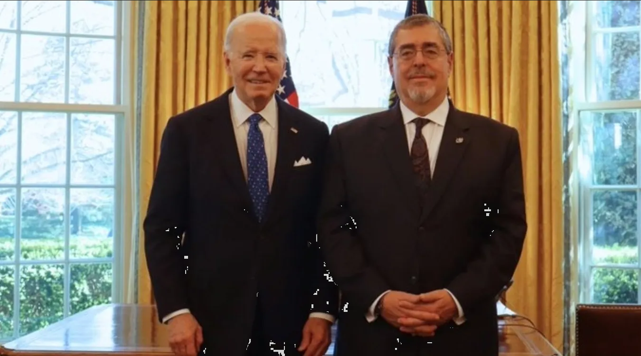 Biden y el presidente de Guatemala dialogan sobre cooperación y migración