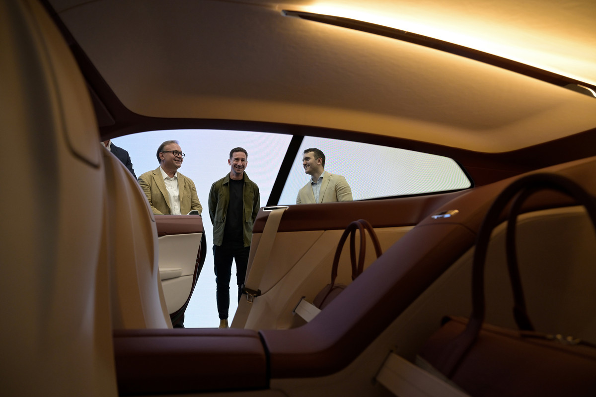 P90599327_highRes_bmw-concept-speedtop