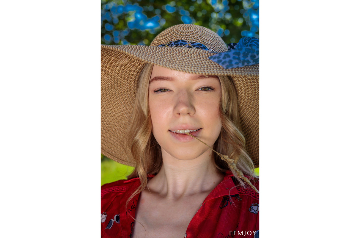 Kitty Kate - Hayloft 0009