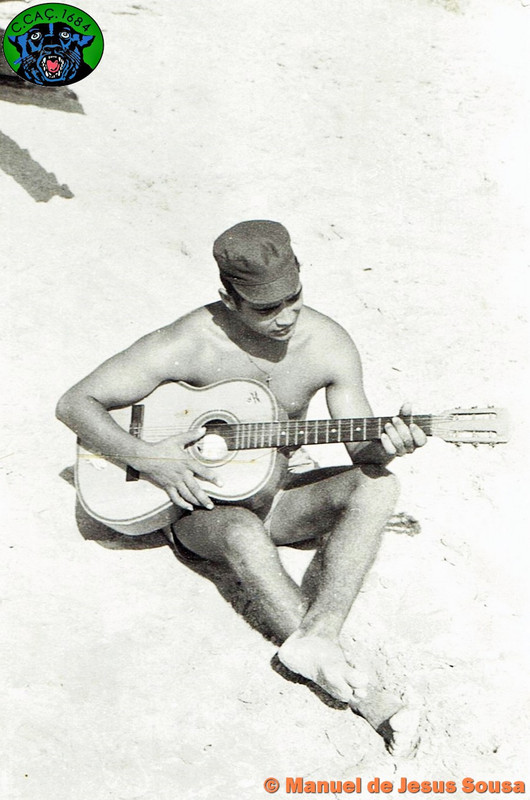 Eu-com-a-viola-na-praia-de-Varela