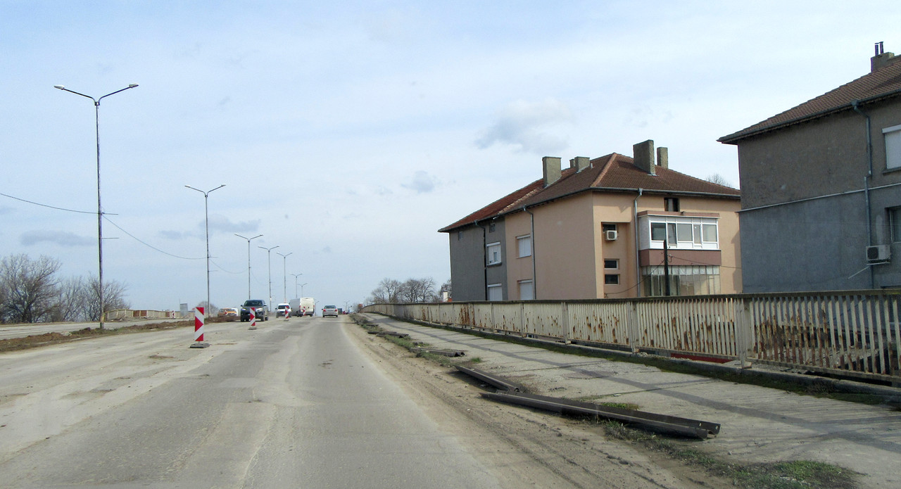 IMG 1778re — Postimages