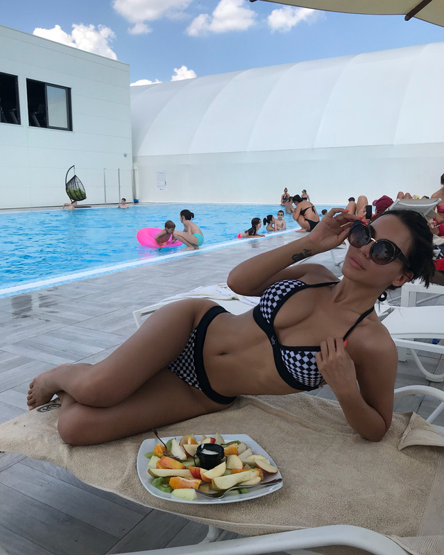 helena_topalovic_2___utm_source=ig_share_sheet&igshid=1okckxi0y6