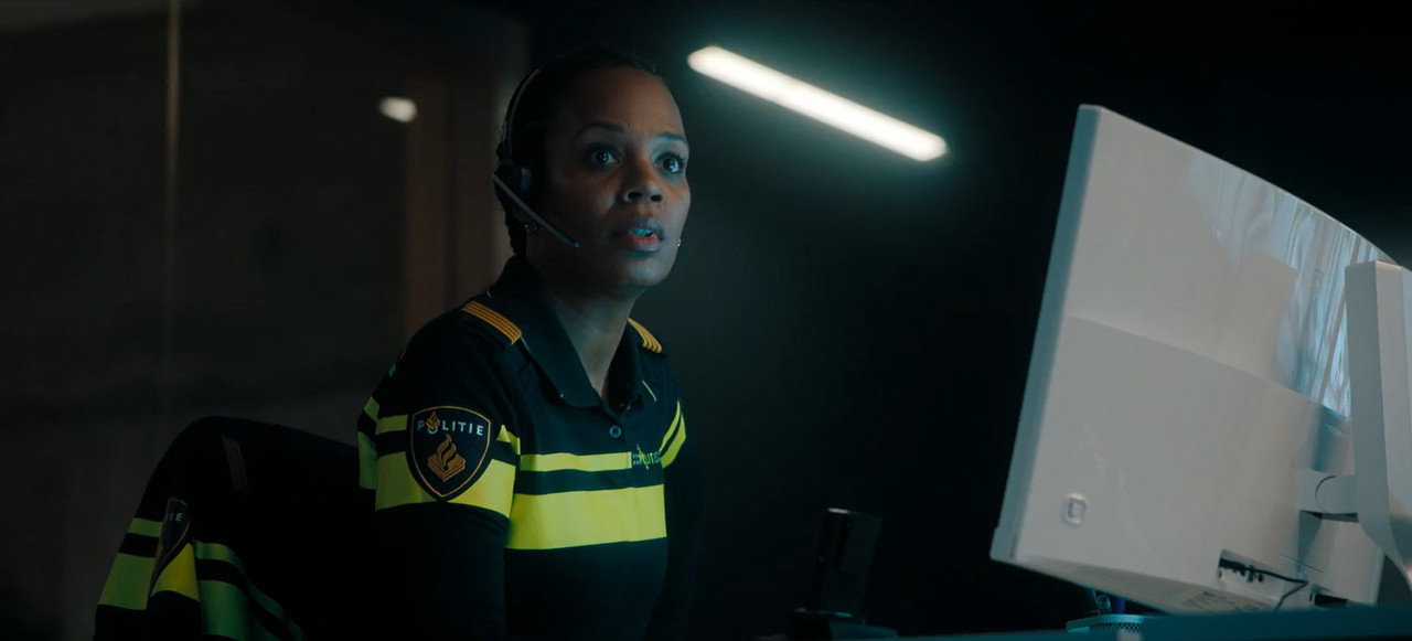 iHostage 2025 WebRip [Hindi + Tamil + English] 480p, 720p ESub Screenshot