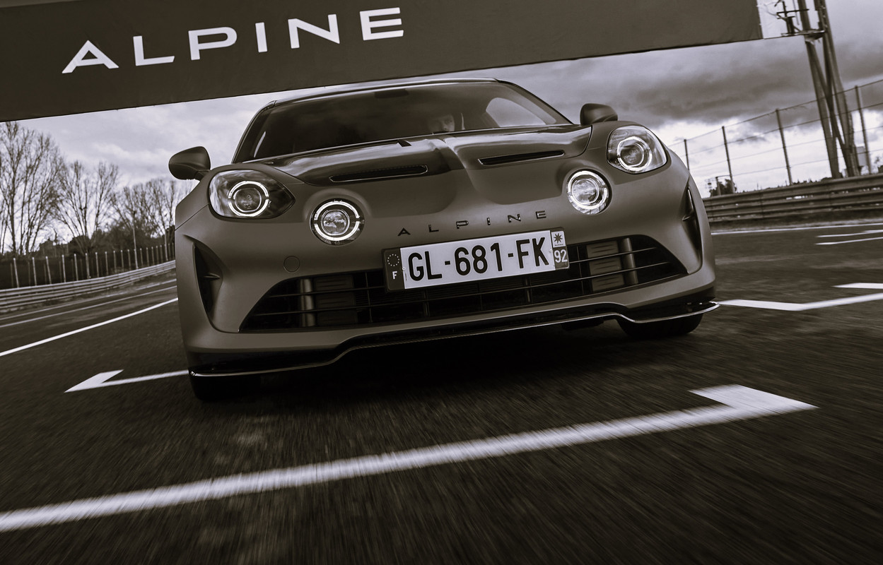 ALPINE_A110R_AVATAR_BN