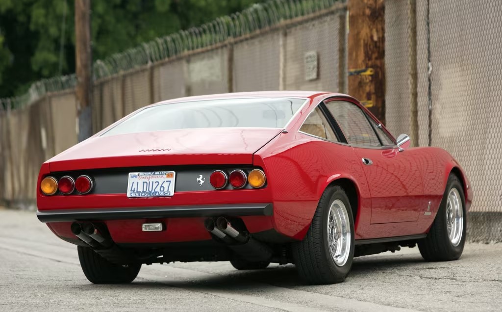 Ferrari-365GTC4