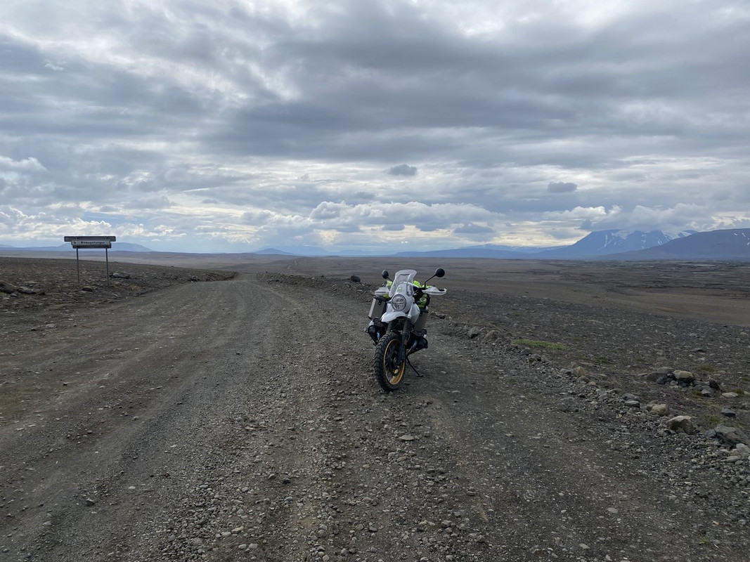 390421DC-9DD8-47A9-BAE0-B5B437E6F6A4