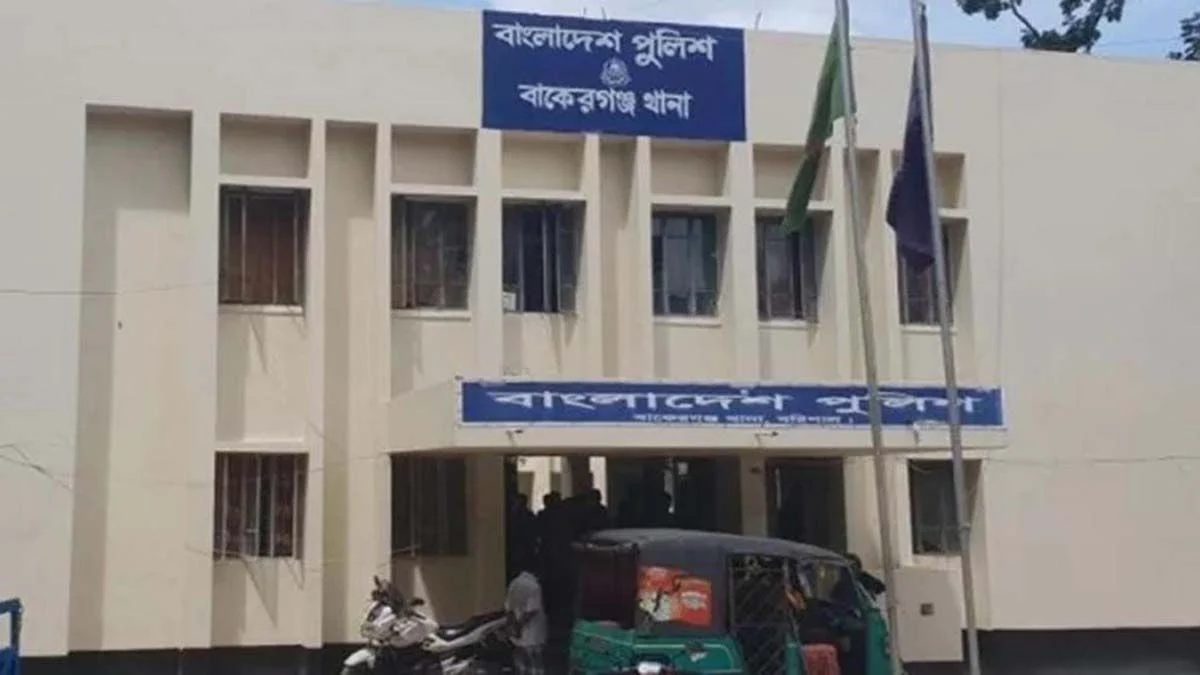 বাকেরগঞ্জে দুই অটোরিকশার চাপায় বৃদ্ধ নিহত