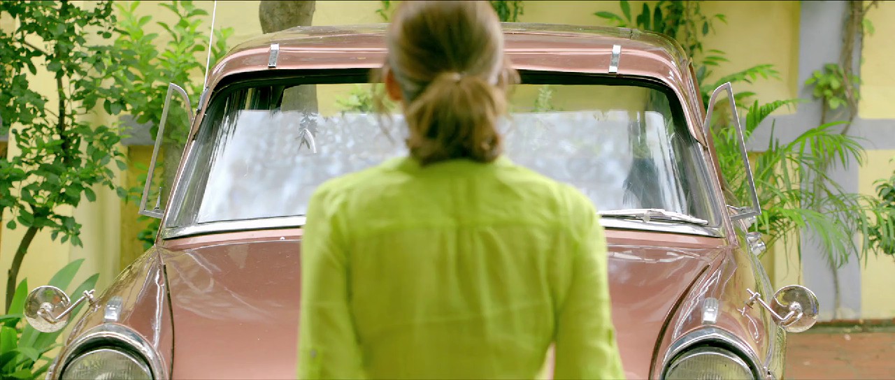 Kanchana-The-Wonder-Car-Dora-2017-Hindi-Web-Rip-1080p-x264-AVC-AAC-2ch-mkv-0004