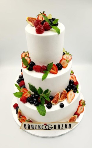 Tort z owocami