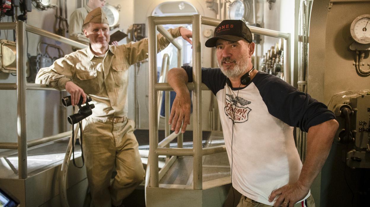 Roland Emmerich, director de Midway durante un descanso del rodaje