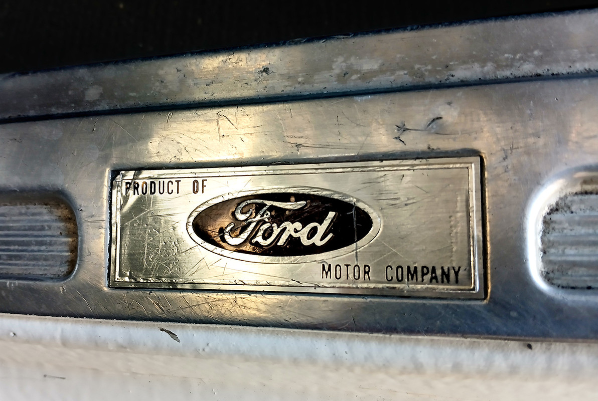 MUSTANG_EA2504-35