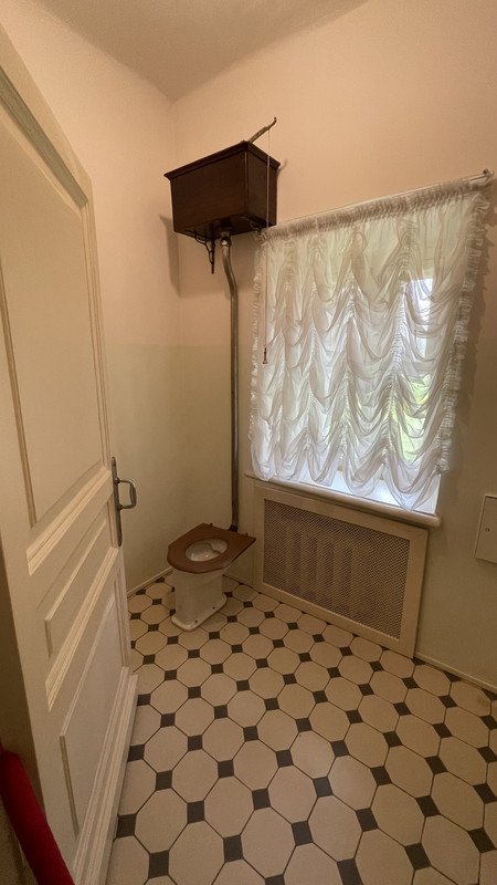 22F45073-8D05-4D20-BCE7-5B4B5D30DD18