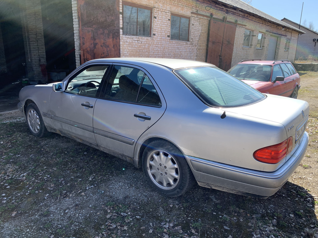 4DCBC49F-6F86-47B6-8DCD-60CB1AA85546