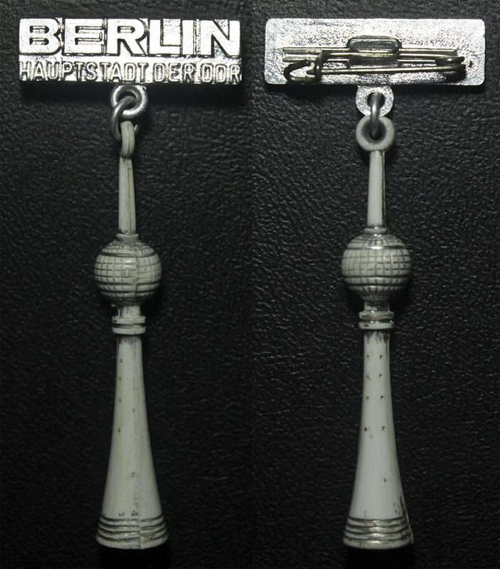 Значок (пластм) - Берлинская телебашня