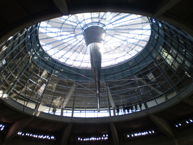 Jueves 13-de torre de protección a montaña de escombros y visita al Reichstag - Willkommen in Berlin (6)