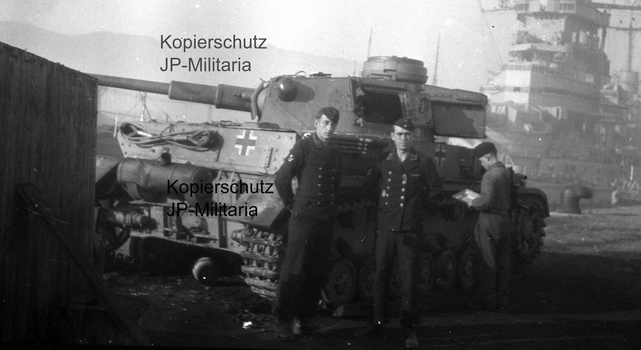 SW Negativ für Foto dt Panzer Langrohr bei Krieg