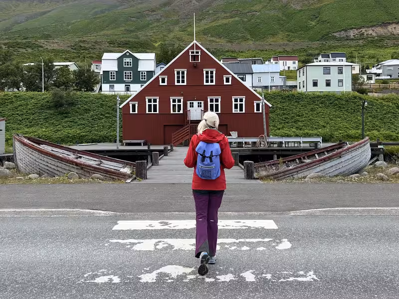 10/07/2025 AKUREYRI, DALVIK, SIGLUFJÖRDUR, HOFSÓS Y SU ESPECTACULAR PISCINA - 2º Viaje a la Tierra del Hielo y Fuego de 21 días (en construcción, con videos) (19)