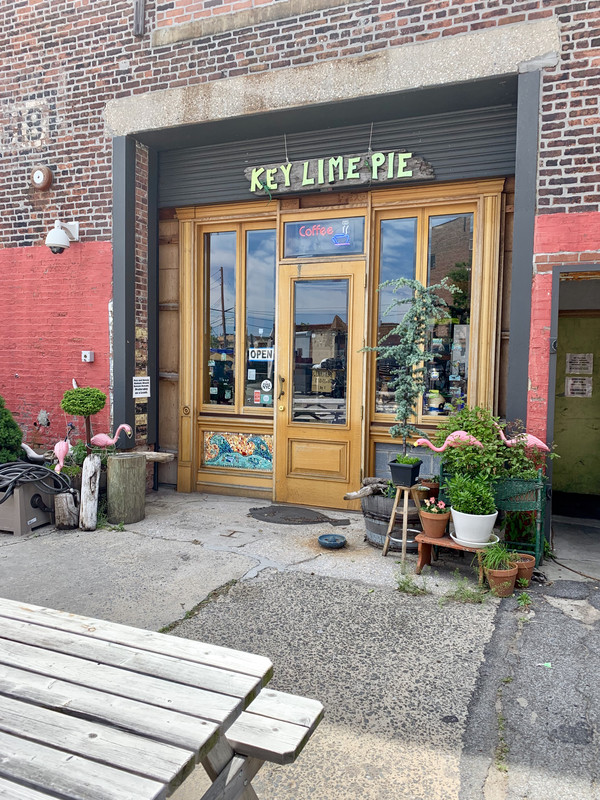 8EB1A6F3-5882-44DE-A142-1DB8EE08319B