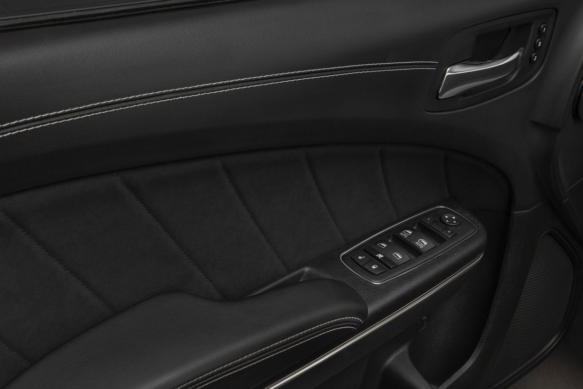 2020 Dodge Charger (13)