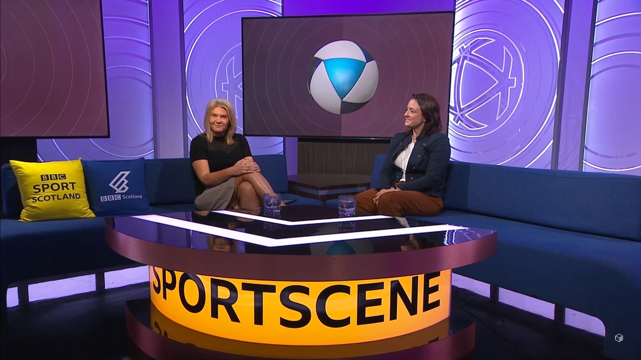 03.06 - 23.10.00 - Sportscene. Jane Lewis presents all the highlights....ts_snapshot_10.08.485