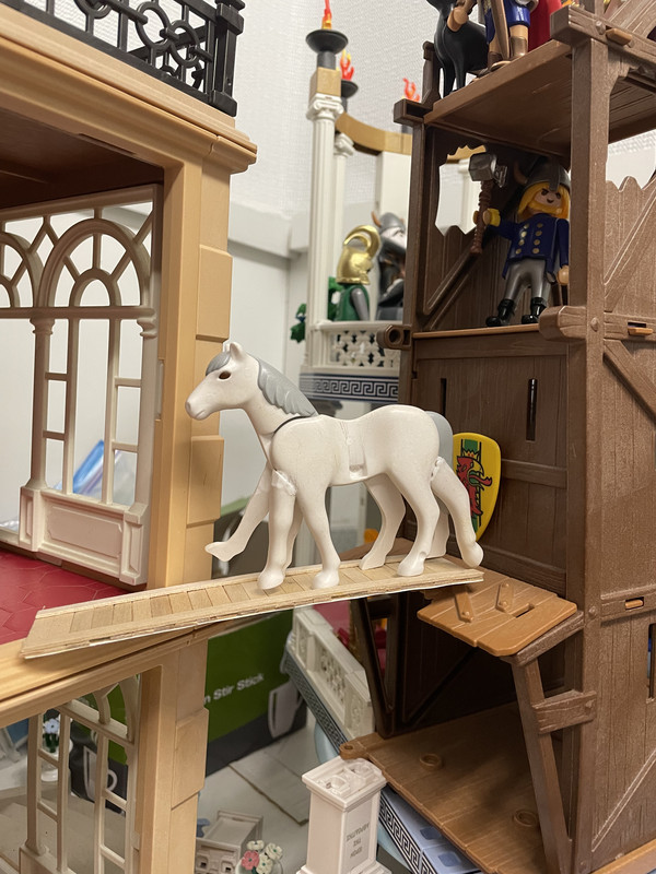 8F51463D-FBBC-4613-8452-136B0C0E1A9E