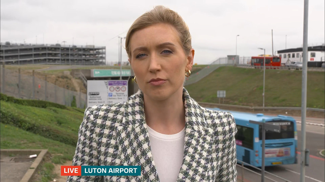 ITV Lunchtime News_20231011_13301355.ts_snapshot_16.56.957