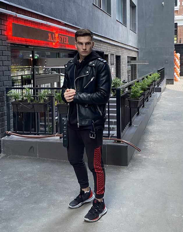 D35FAF36-CC9C-4B71-A1DD-ADBF1ECAEE96