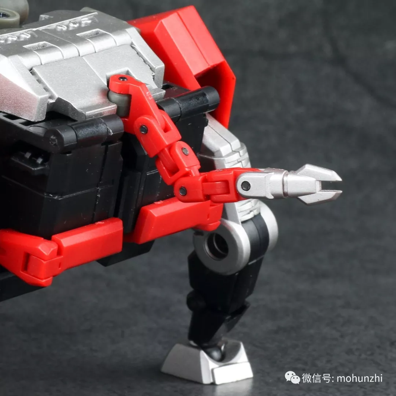 Generation-Toys-gt-11-red-bull-13