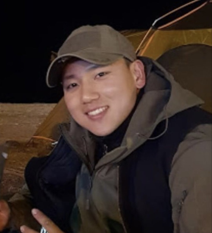 F4052F63-2707-4D59-9DED-5EA1B3956144