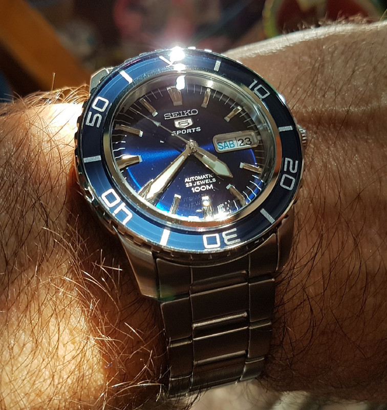Seiko 5 SNZH53 Cal. 7S36 100M (1)