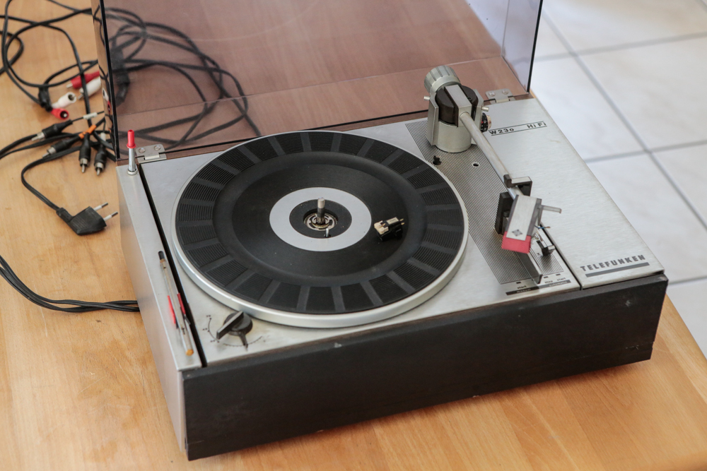 [Bild: Telefunken-W-230-Hifi-jcs-0006.jpg]