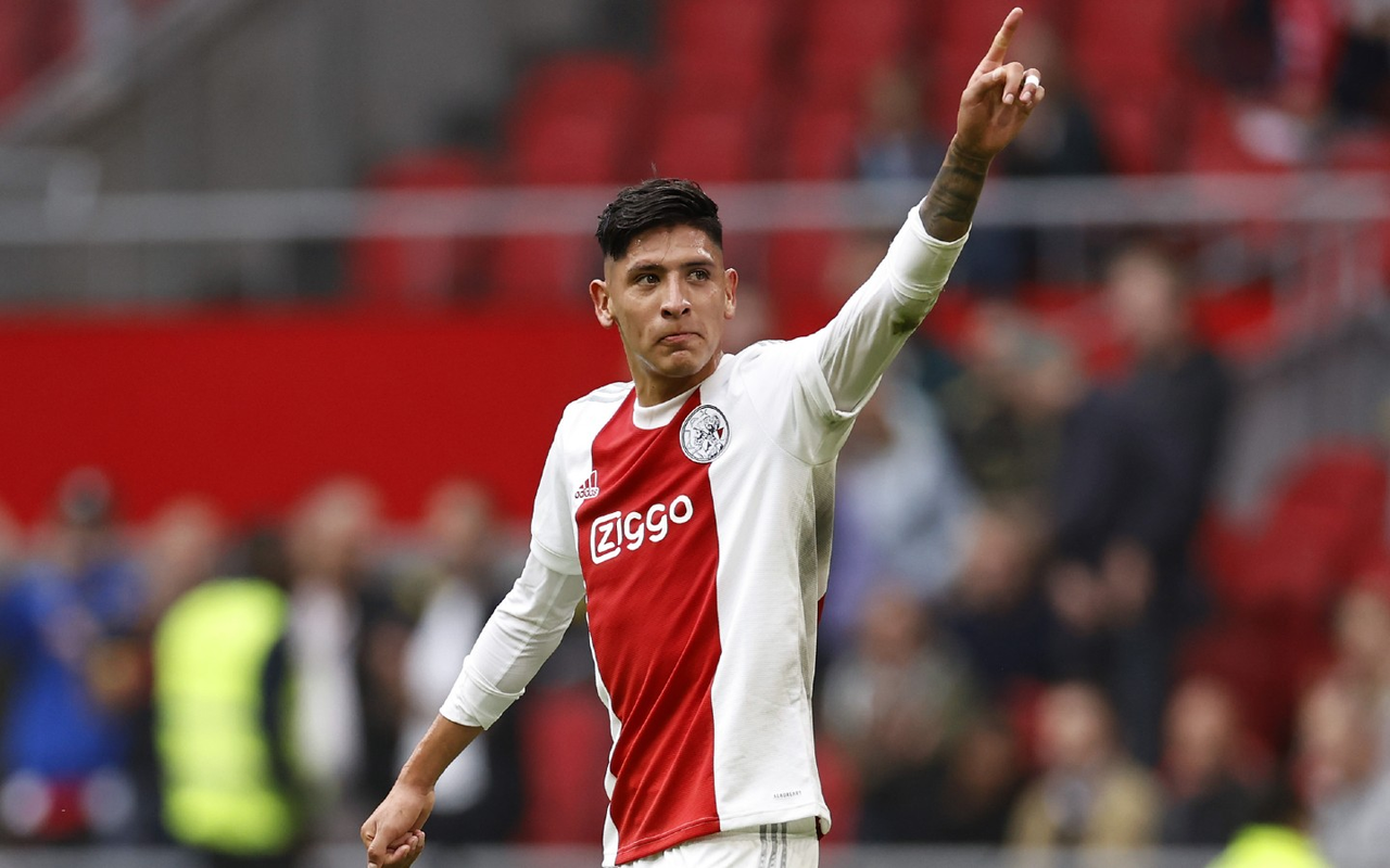 Este podría ser el futbolista mexicano que llegaría al Manchester United