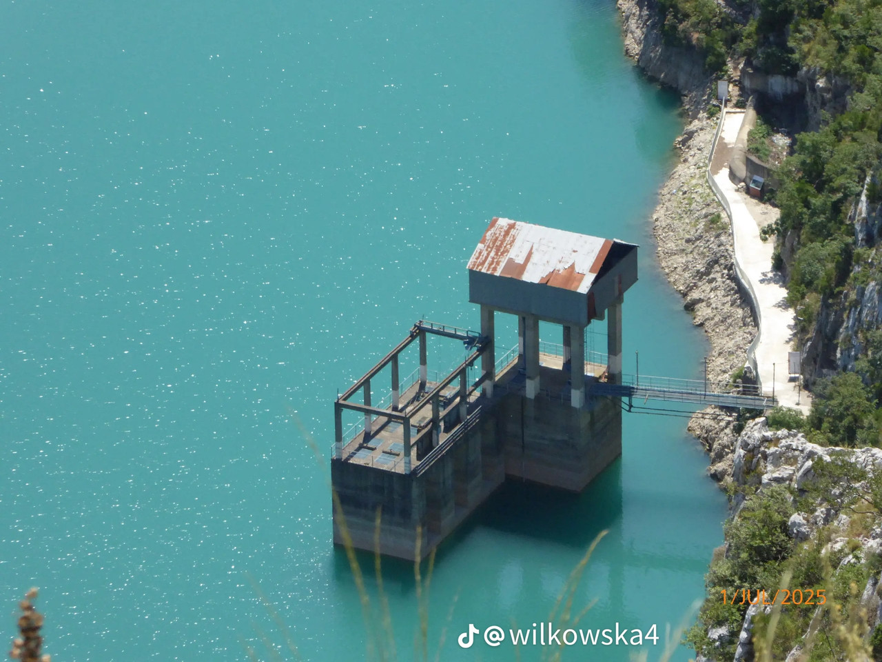 photo 18 2025 12 12 16 19 07