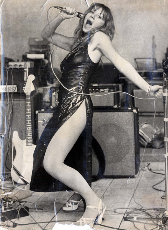 Helen-Mirren-1200x1648