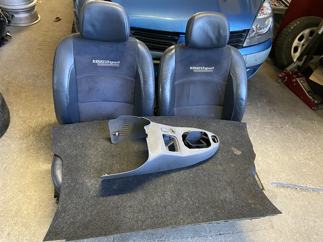 758BCF2D-207F-4ABE-89DE-5452570CB3AC