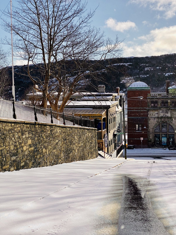 143F7C11-5EA0-4A7D-9FE2-145ED8D3965E