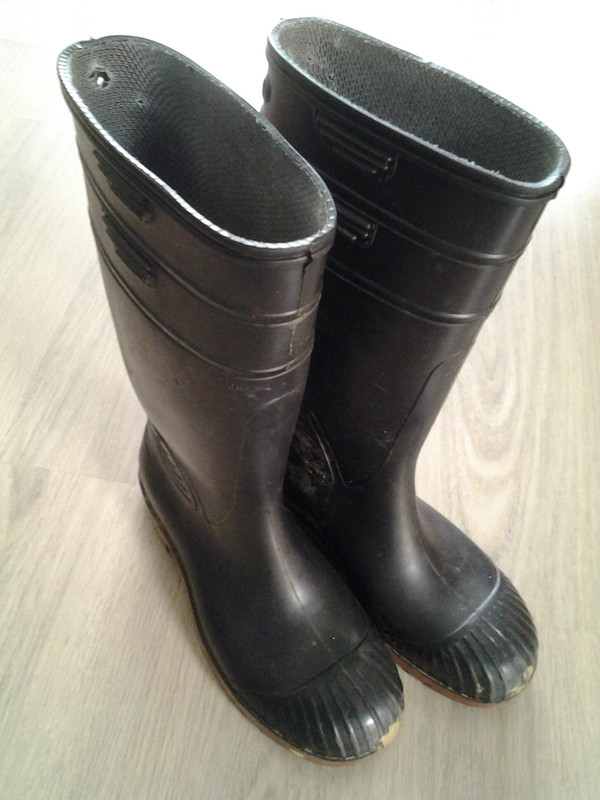 05b Rubber Rain Boot - Black - Steel tip  (1)