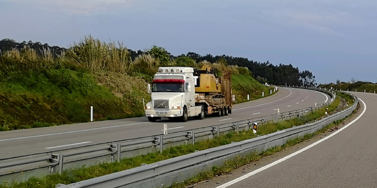 72-Volvo-NH12-Globetrotter-30-03-2020.jpg