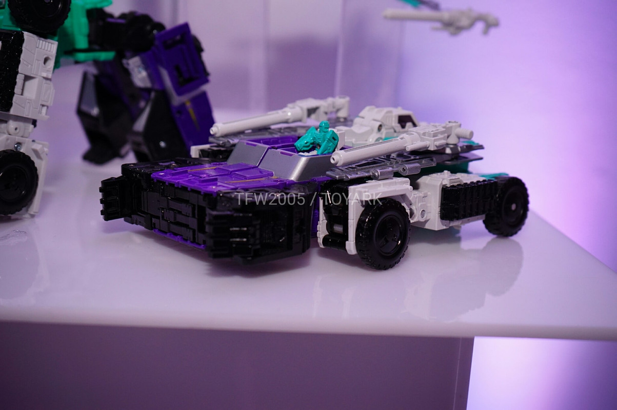 NYCC2016-Titans-Return-035