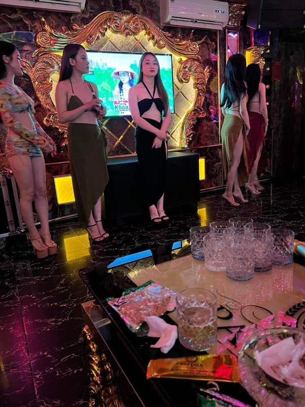 86770146-023A-4A32-A774-02D0B66805A1