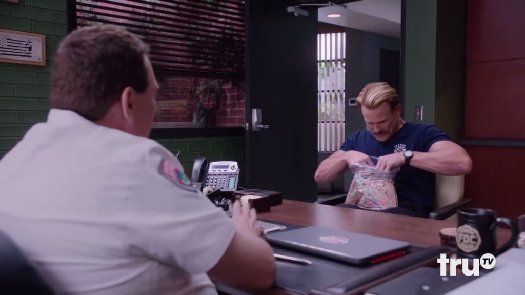 [Image: 6kpg3pnsgz22.jpg]