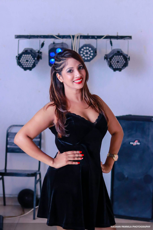 srilankanmodel_1543333177_9467139