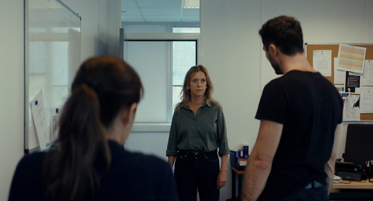 Case 137 2025 WebRip [Hindi + French] 480p 720p ESub Screenshot
