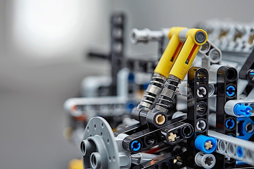 Lego Technic Bugatti Chiron (15)